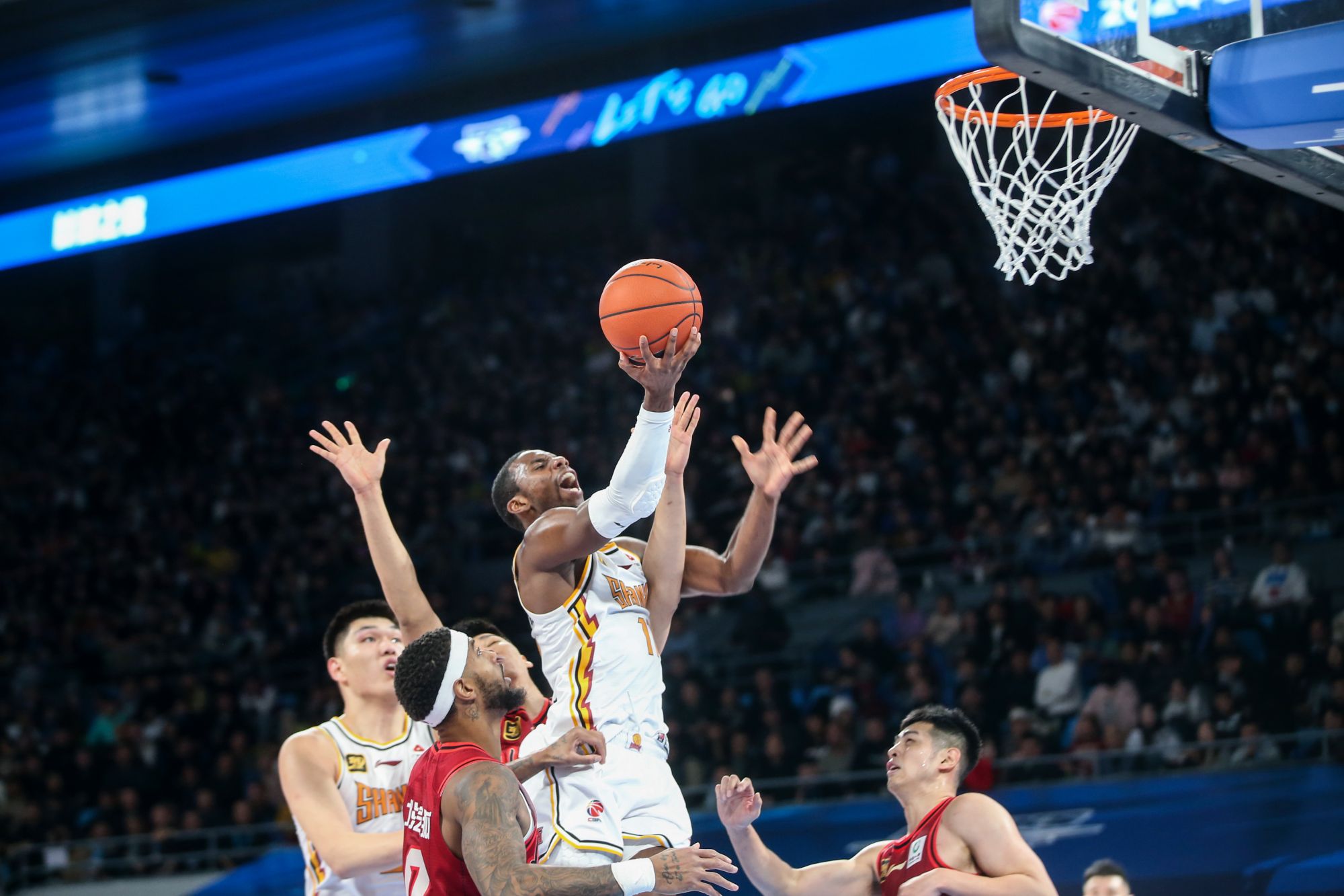 od体育链接-争夺胜利，球员们拼尽全力(争夺胜利,球员们拼尽全力的句子)