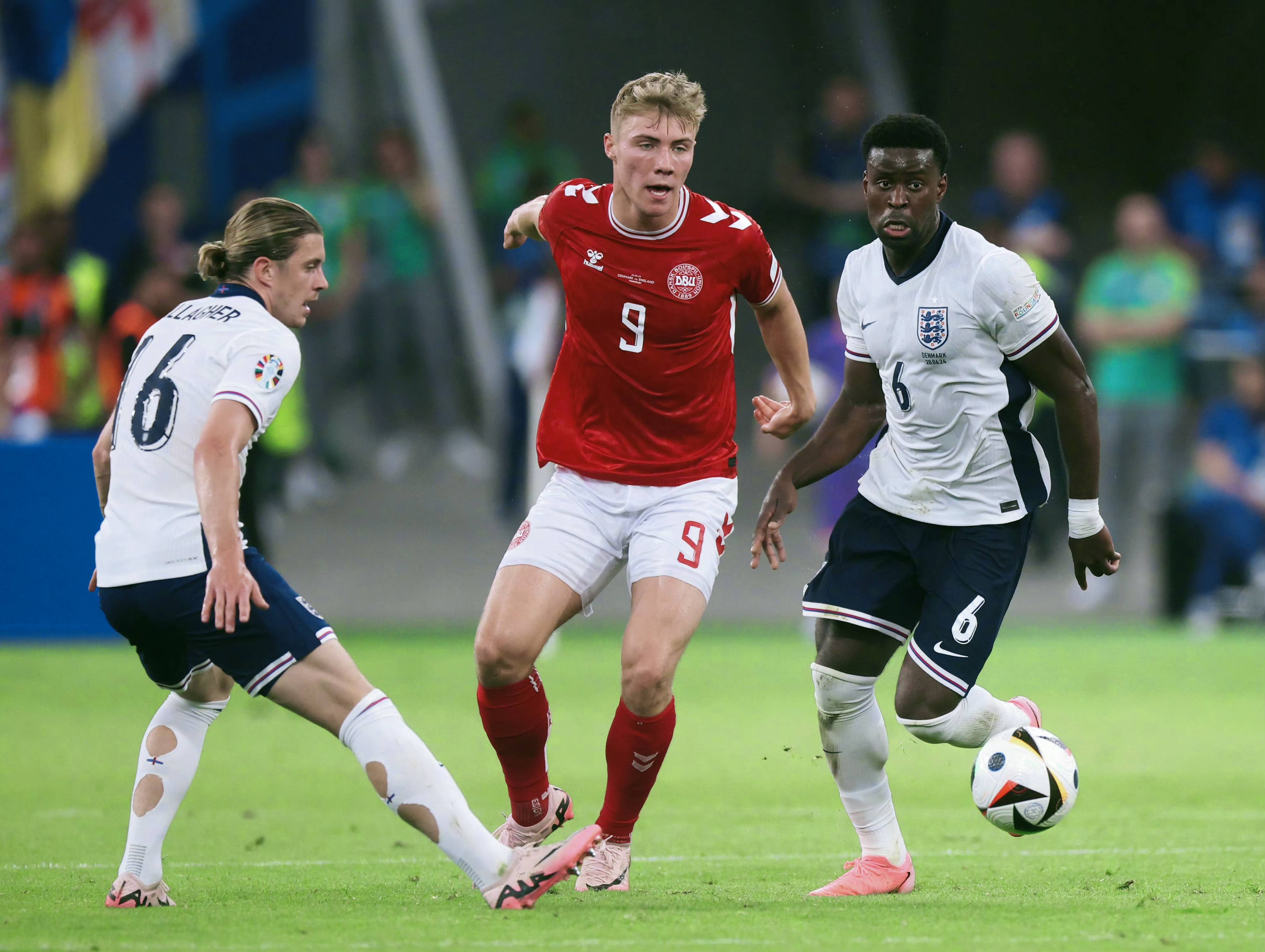 od体育网页版入口-英格兰队在欧国联比赛中表现抢眼