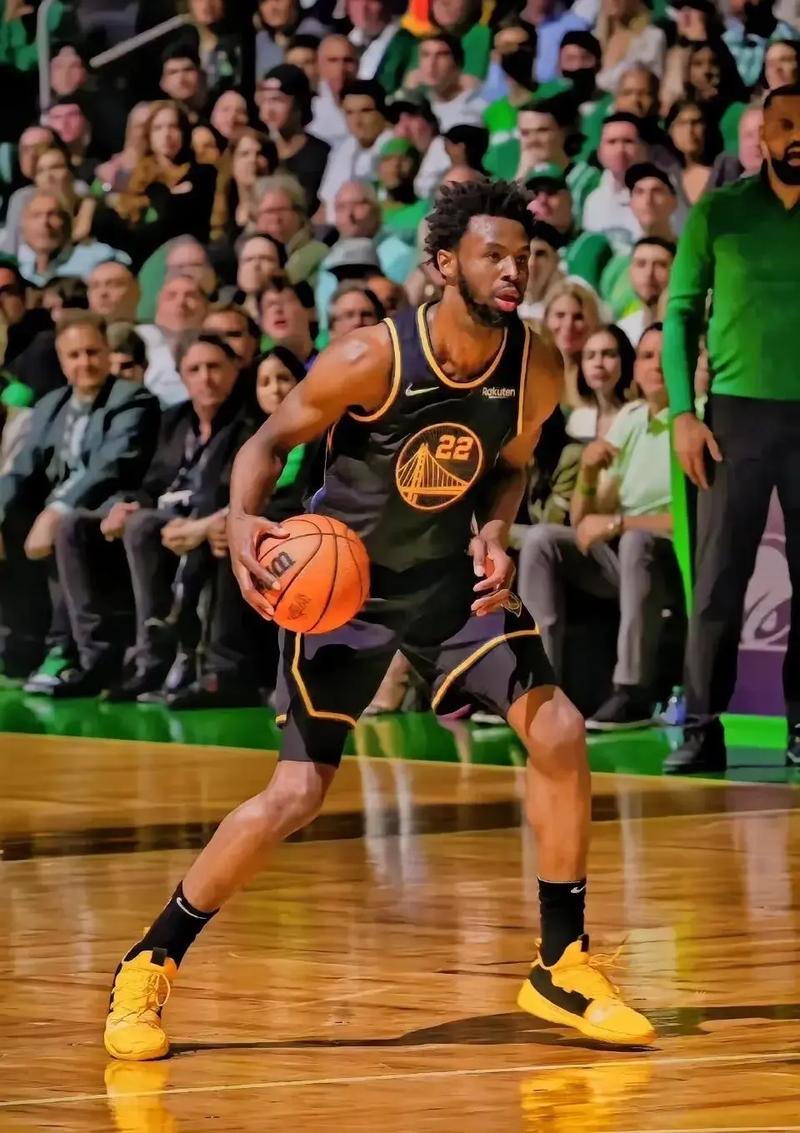 od体育网页版登录入口-灰狼队前锋安德鲁·威金斯获得东部最佳新秀奖的简单介绍